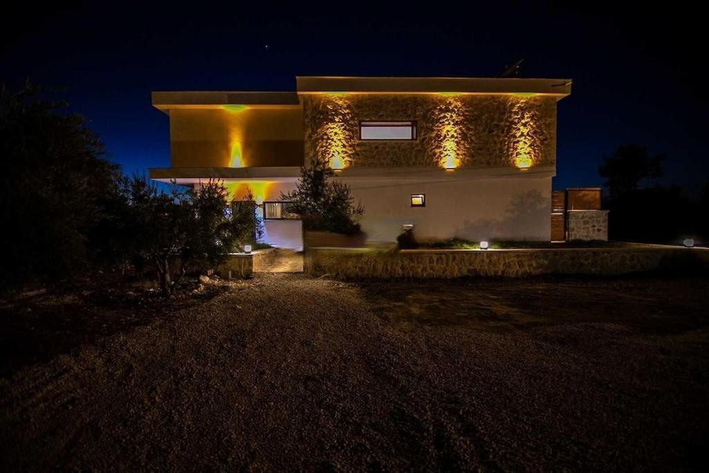 Villa Lycian-Kalkan 3 Bedroom-2 Jakuzzies-Sauna-Turkish Hamam-Huge Private Pool And Lovely Garden Kas Exterior foto