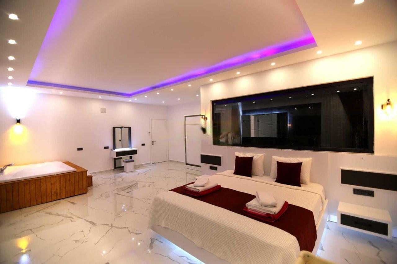 Villa Lycian-Kalkan 3 Bedroom-2 Jakuzzies-Sauna-Turkish Hamam-Huge Private Pool And Lovely Garden Kas Exterior foto
