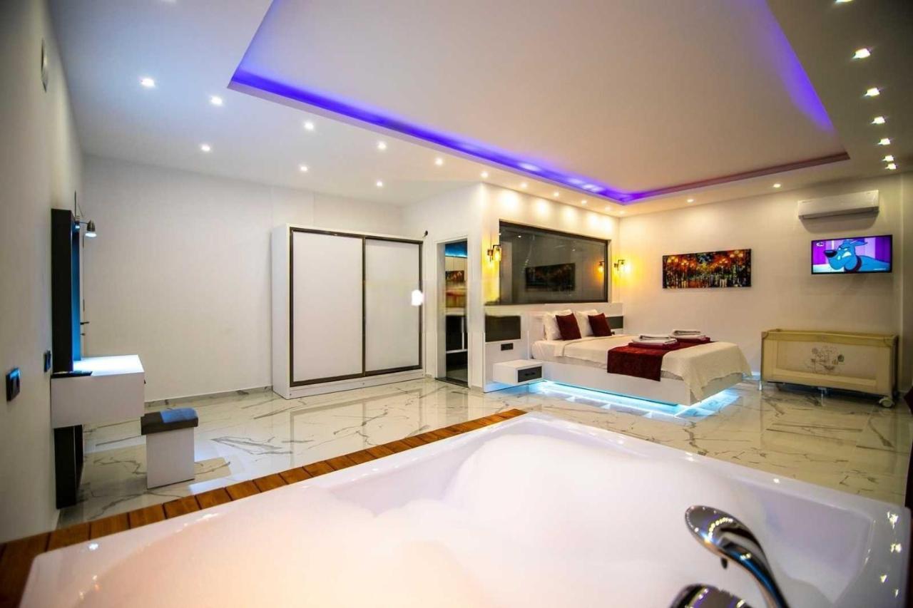 Villa Lycian-Kalkan 3 Bedroom-2 Jakuzzies-Sauna-Turkish Hamam-Huge Private Pool And Lovely Garden Kas Exterior foto