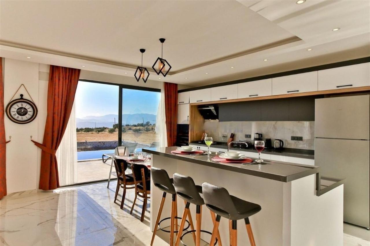 Villa Lycian-Kalkan 3 Bedroom-2 Jakuzzies-Sauna-Turkish Hamam-Huge Private Pool And Lovely Garden Kas Exterior foto
