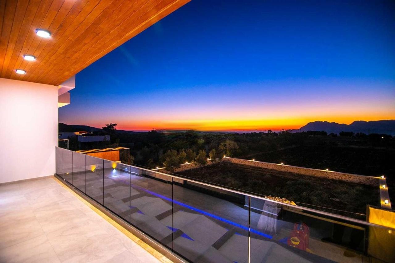 Villa Lycian-Kalkan 3 Bedroom-2 Jakuzzies-Sauna-Turkish Hamam-Huge Private Pool And Lovely Garden Kas Exterior foto