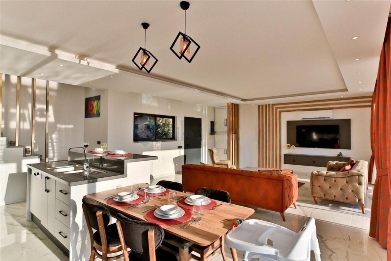 Villa Lycian-Kalkan 3 Bedroom-2 Jakuzzies-Sauna-Turkish Hamam-Huge Private Pool And Lovely Garden Kas Exterior foto