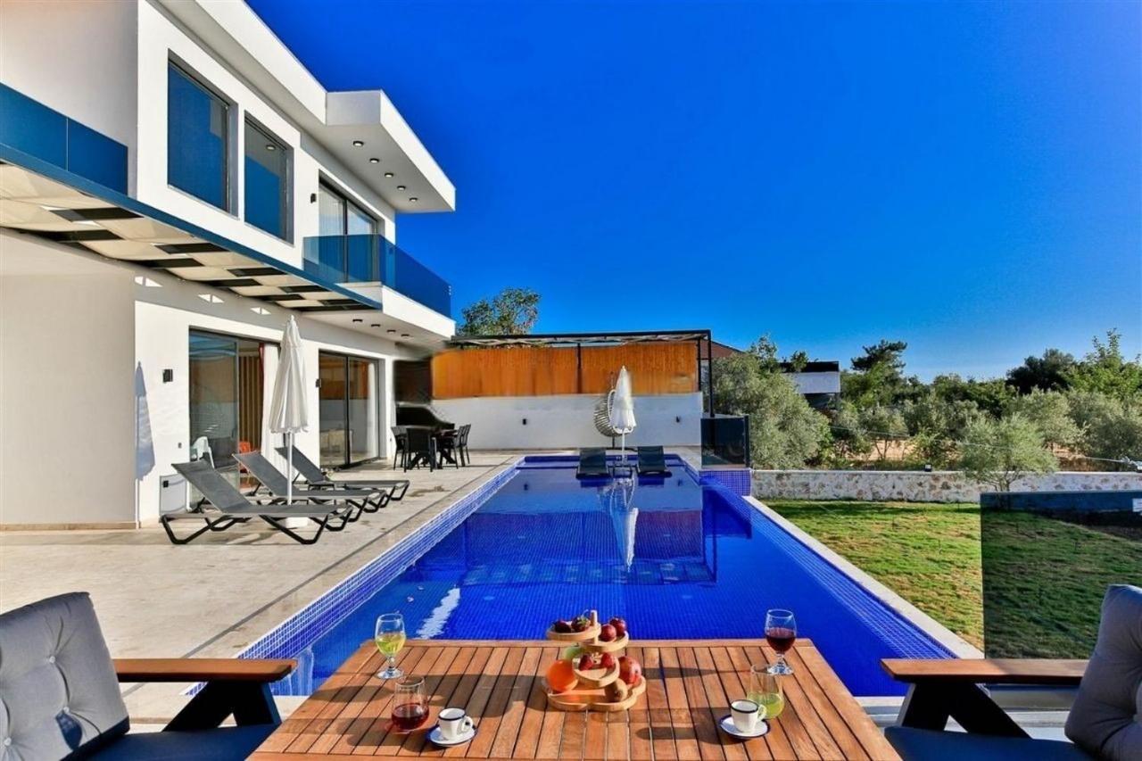 Villa Lycian-Kalkan 3 Bedroom-2 Jakuzzies-Sauna-Turkish Hamam-Huge Private Pool And Lovely Garden Kas Exterior foto